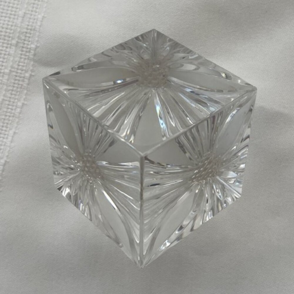 Crystal Art Glass Paperweight Floral Design Frosted Detail